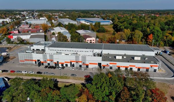 Orange Polska solarise son datacenter Data Hub de Varsovie avec GreenYellow