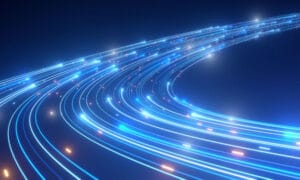 Zayo et Nvidia : un backbone fibre pour rendre l’IA « distribuée » (et qui expose les vraies contraintes du marché)