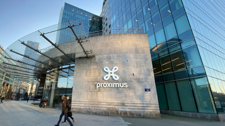 Xavier Niel cède sa participation dans Proximus et se retire des télécoms belges